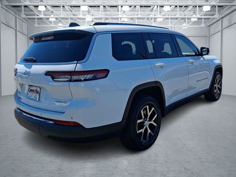 Used 2023 Jeep Grand Cherokee L Limited AWD/4WD image 5