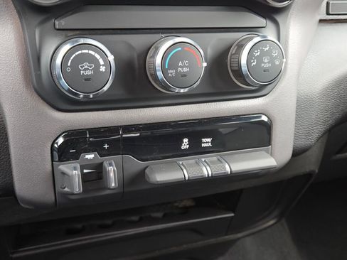 Used 2024 RAM 2500 Big Horn w/ Bed Utility Group image 24