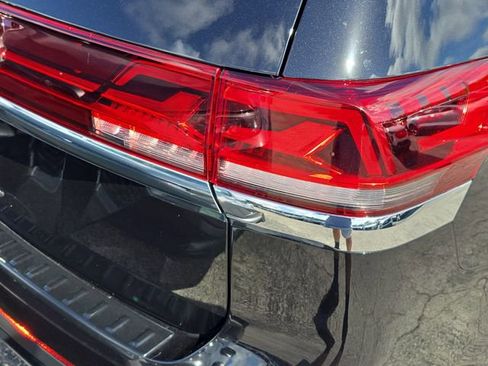 Used 2025 Volkswagen Atlas SE image 5