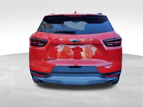 Certified 2024 Chevrolet Blazer LT w/ LPO, Black Grille Bar Package image 4