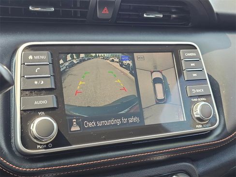 Used 2020 Nissan Kicks SR image 23