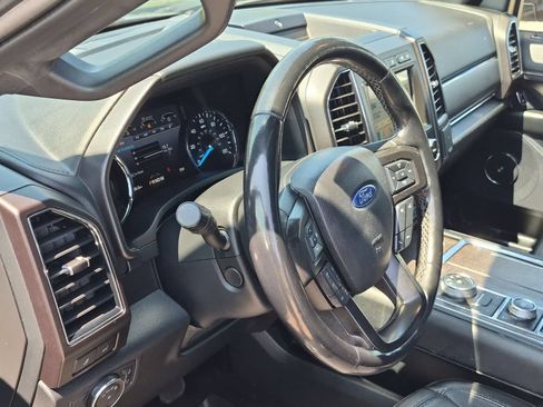 Used 2019 Ford Expedition Limited w/ Equipment Group 302A AWD/4WD image 10