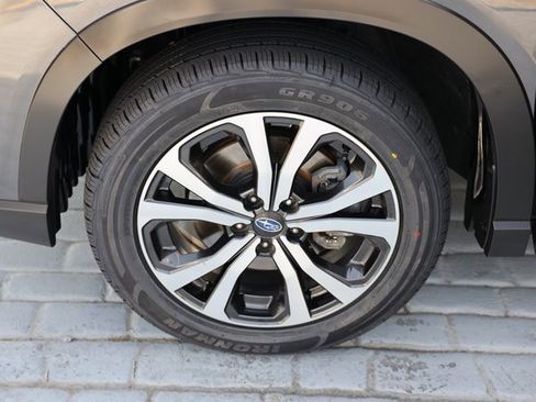 Used 2020 Subaru Forester Limited image 62