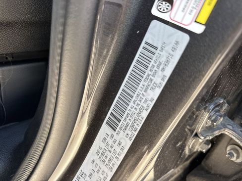 Used 2020 RAM 1500 Laramie image 17