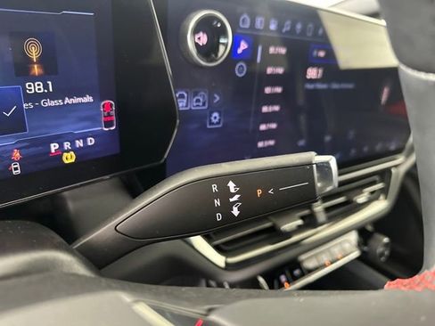 Used 2024 Chevrolet Equinox EV RS image 20