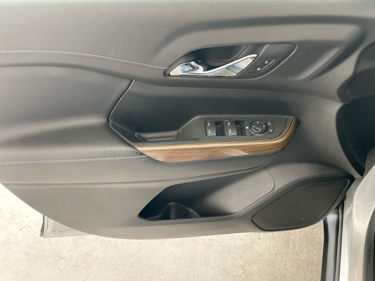Used 2019 GMC Acadia SLE AWD/4WD image 13