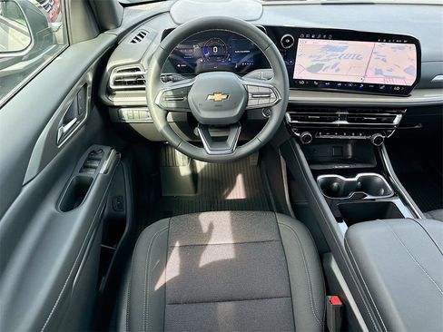 New 2026 Chevrolet Traverse LT w/ LPO, Floor Liner Package image 16