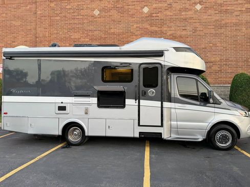 Used 2019 Mercedes-Benz Sprinter 170 image 2