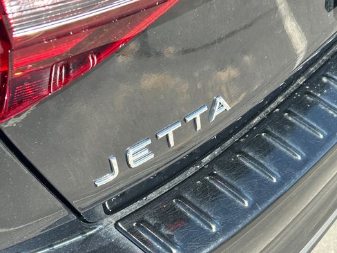 Used 2023 Volkswagen Jetta Sport image 23