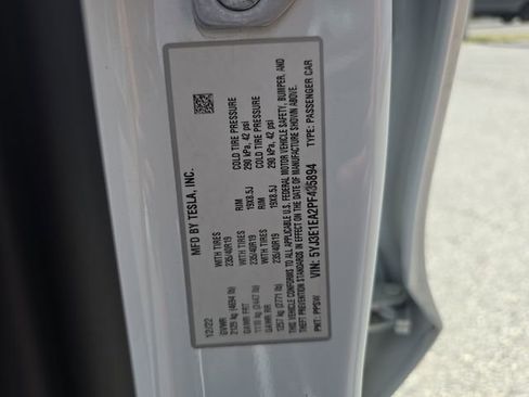 Used 2023 Tesla Model 3 Standard Range image 29