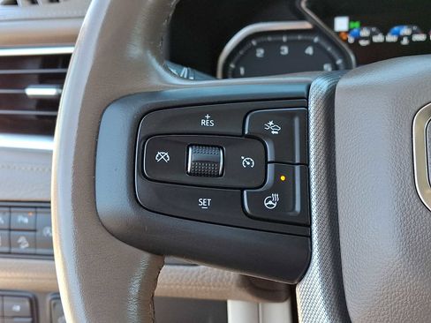 Certified 2021 GMC Yukon Denali w/ Denali Premium Package AWD/4WD image 24