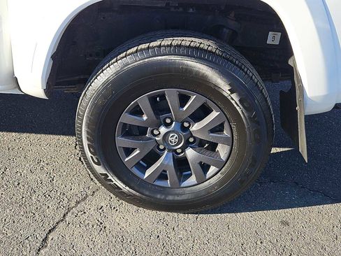 Used 2021 Toyota Tacoma SR5 image 8