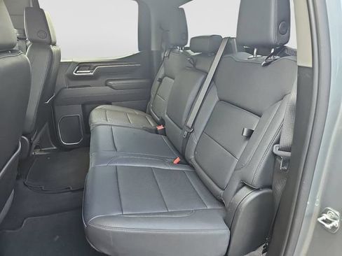 Used 2025 GMC Sierra 1500 SLT RWD image 35