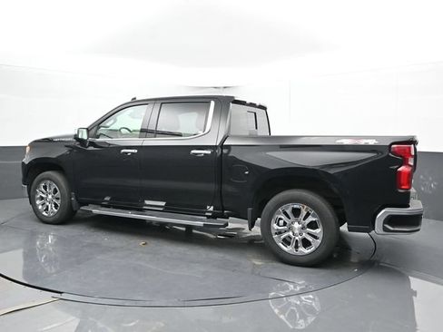 Used 2022 Chevrolet Silverado 1500 LTZ w/ LTZ Convenience Package II AWD/4WD image 8