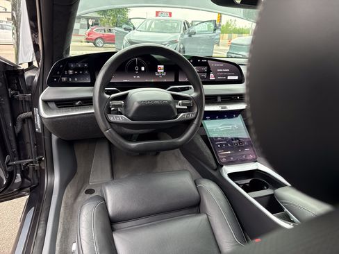 Used 2024 Lucid Air Touring AWD/4WD image 17