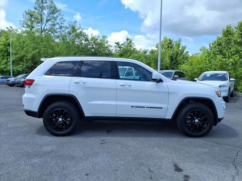 Used 2022 Jeep Grand Cherokee Laredo E w/ Security & Convenience Group AWD/4WD image 15