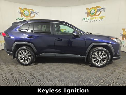 Used 2021 Toyota RAV4 XLE Premium AWD/4WD image 10