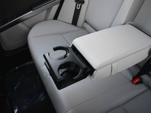 Used 2014 Mercedes-Benz GLK 350 4MATIC image 46