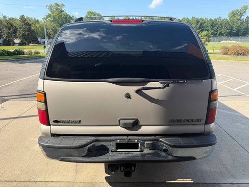 Used 2004 Chevrolet Tahoe LS RWD image 10