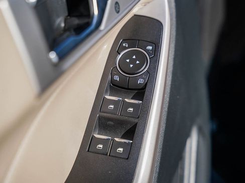 Used 2023 Ford Explorer Limited image 20