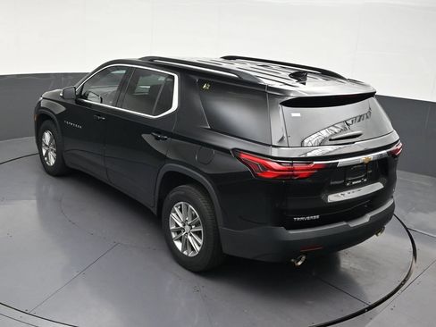 Used 2023 Chevrolet Traverse LT FWD image 16