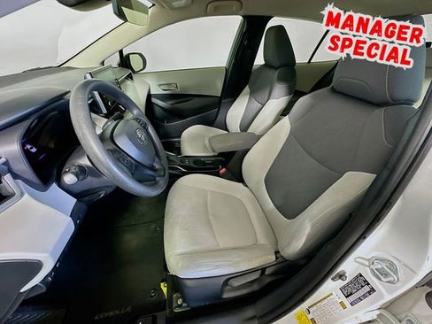Used 2020 Toyota Corolla LE w/ Carpet Mat Package (TMS) image 12