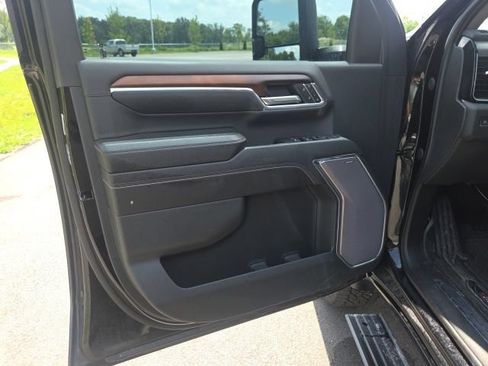 Used 2024 GMC Sierra 2500 Denali w/ Denali Reserve Package AWD/4WD image 23