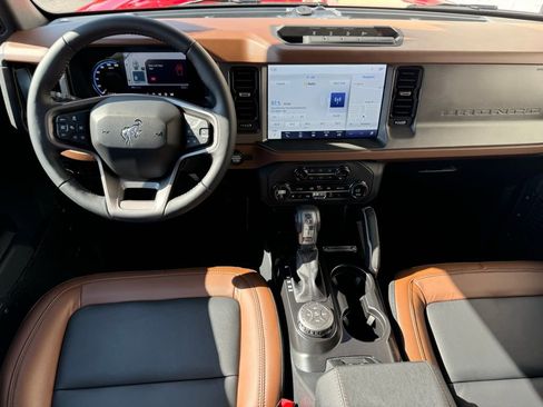 New 2024 Ford Bronco Outer Banks w/ Sasquatch Package AWD/4WD image 28