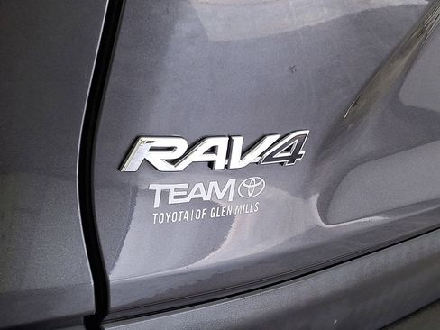 Certified 2019 Toyota RAV4 XLE w/ Convenience Package image 24