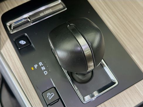 Used 2024 MAZDA CX-90 Plug-In Hybrid w/ Premium Pkg image 25