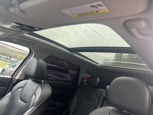 Used 2023 Kia Sorento S w/ Panoramic Sunroof Package FWD image 10