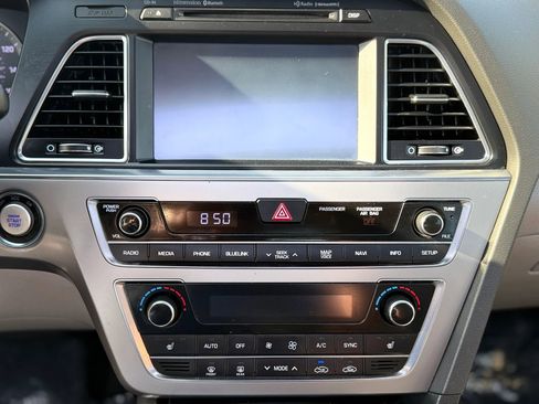 Used 2016 Hyundai Sonata Sport w/ Option Group 03 image 22