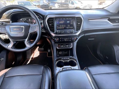 Used 2022 GMC Acadia AT4 w/ Technology Package image 16