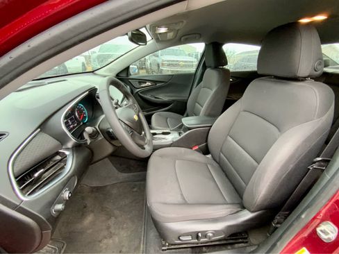 Used 2017 Chevrolet Malibu LT image 23