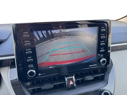 Used 2021 Toyota Corolla LE image 14