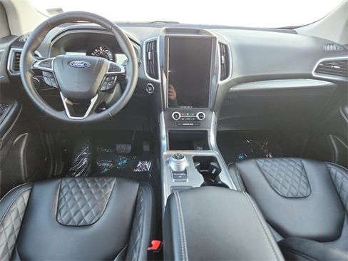 Used 2024 Ford Edge Titanium image 12