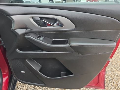 Used 2019 Chevrolet Traverse RS w/ LPO, Floor Liner Package image 20
