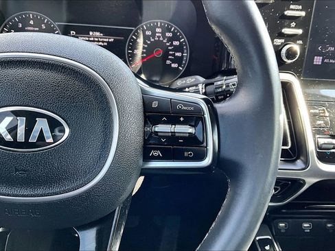 Used 2021 Kia Sorento S image 15