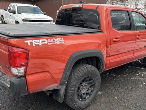Used 2017 Toyota Tacoma SR5 image 7