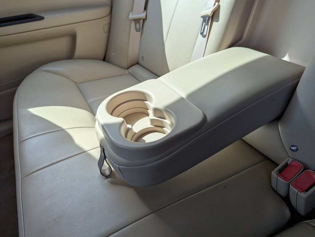 Used 2011 Chevrolet Impala LT w/ Luxury Edition Package FWD image 40