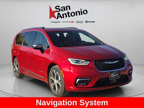New 2026 Chrysler Pacifica Pinnacle FWD image 2