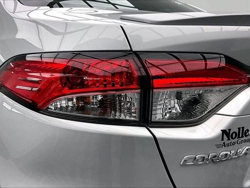 Used 2025 Toyota Corolla SE FWD image 30