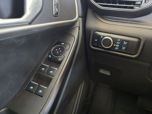 Used 2023 Ford Explorer 2WD image 19