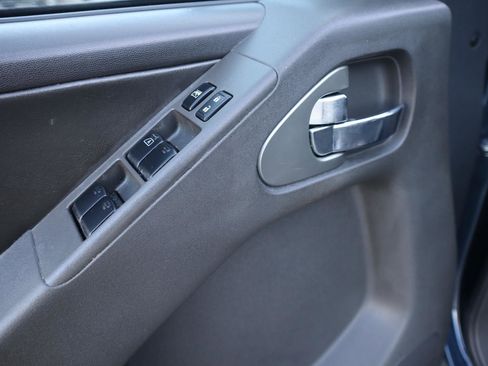 Used 2019 Nissan Frontier PRO-4X w/ Pro-4x Luxury Package image 18