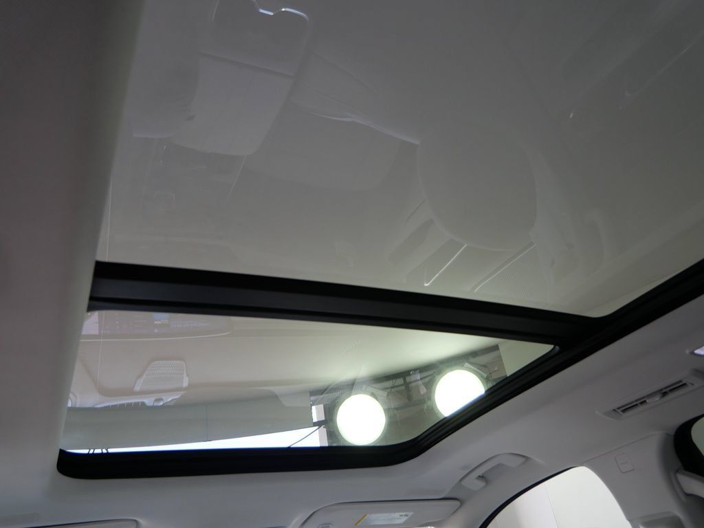 New 2026 Buick Enclave Avenir w/ Super Cruise Package AWD/4WD image 16