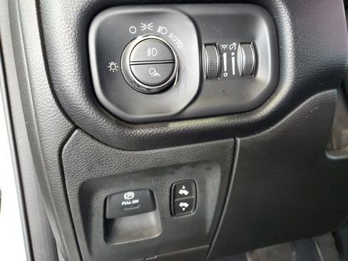 Used 2019 RAM 1500 Big Horn AWD/4WD image 21