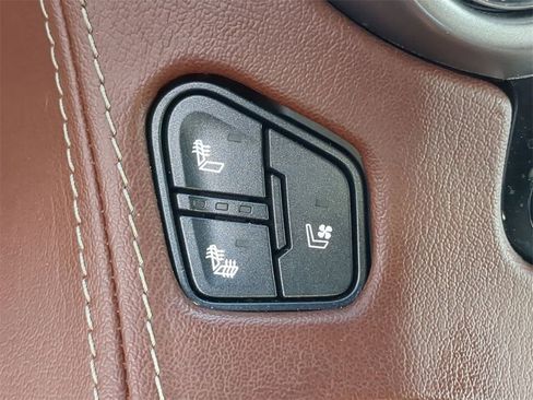 Used 2018 Chevrolet Tahoe Premier image 25