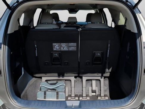 New 2026 Kia Carnival EX FWD image 13
