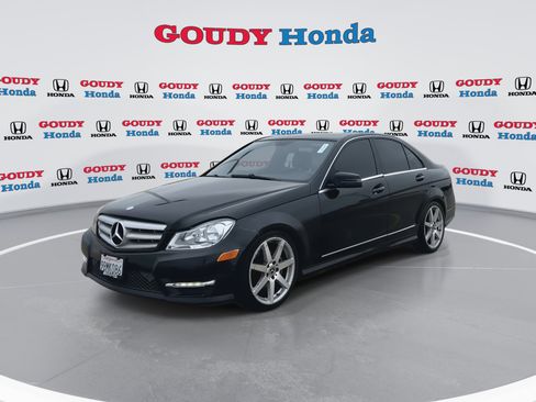 Used 2013 Mercedes-Benz C 250 Sedan image 4