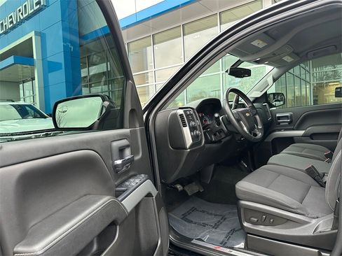 Used 2018 Chevrolet Silverado 1500 LT w/ All Star Edition image 19